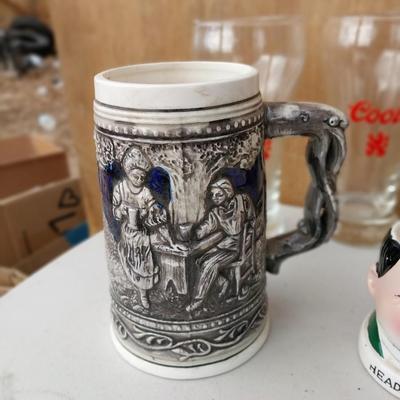 SMALL COLLECTABLES