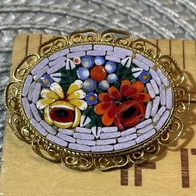 Vintage OVAL Glass Micro-mosaic Gold-tone Pin/Brooch Made in Italy VG Preowned Condition.