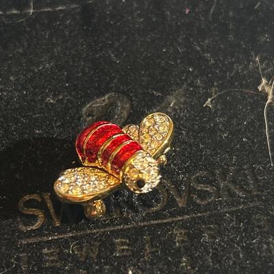 VINTAGE SWAROVSKI CRYSTAL BEAUTIFUL BUMBLE BEE PIN EXCELLENT CONDITION!