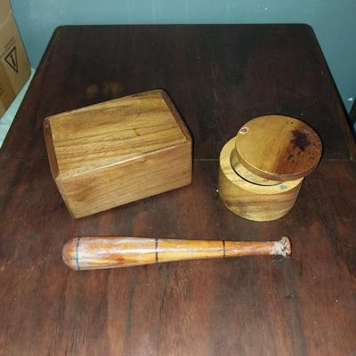 WOODEN STORAGE BOXES AND CLUB