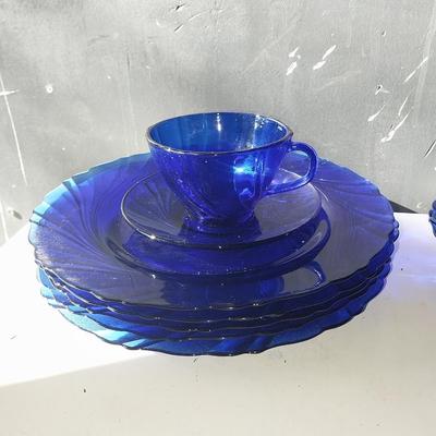 BLUE GLASS EXTRA DINNERWARE PIECES