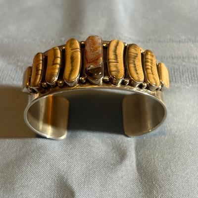 SIGNED M. Lee NAVAJO STERLING AGATE HANDMADE CUFF BRACELET