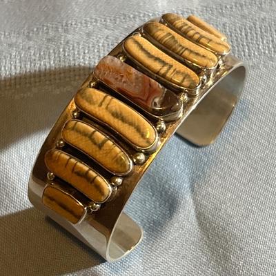 SIGNED M. Lee NAVAJO STERLING AGATE HANDMADE CUFF BRACELET