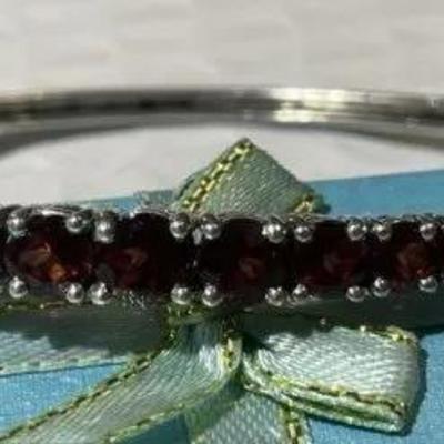 Vintage Large Size Sterling Silver Hinged Garnet Bangle Bracelet w/Graduated Garnets & Figure-8 Safety Clasp. Made for a 8"+ Wrist.
