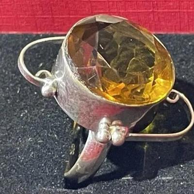 Vintage Sterling Silver Large Citrine Stone Ring Size 7.25 in VG Preowned Condition.
