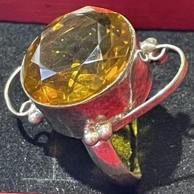 Vintage Sterling Silver Large Citrine Stone Ring Size 7.25 in VG Preowned Condition.