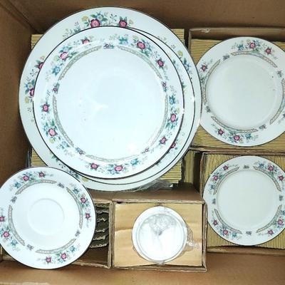 NEW IN BOX IMOCO CHINA SERVING SET