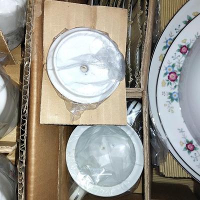 NEW IN BOX IMOCO CHINA SERVING SET