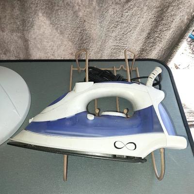 SMALL FAN AND CLOTHES IRON