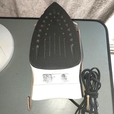 SMALL FAN AND CLOTHES IRON