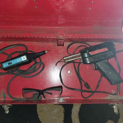 METAL TWO DRAWER CARRY TOOLBOX WITH FEW TOOLS