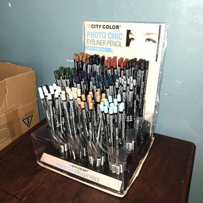 NEW CITY COLOR EYELINER WITH DISPLAY