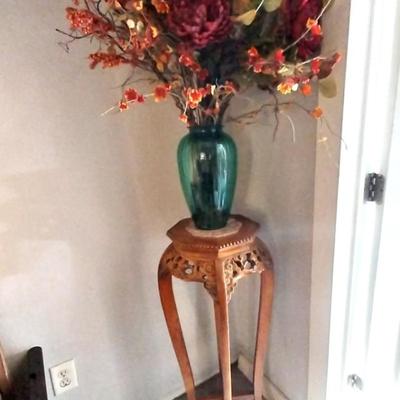 BEAUTIFUL VINTAGE WOODEN PLANT STAND