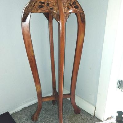 BEAUTIFUL VINTAGE WOODEN PLANT STAND