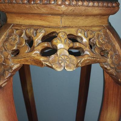 BEAUTIFUL VINTAGE WOODEN PLANT STAND