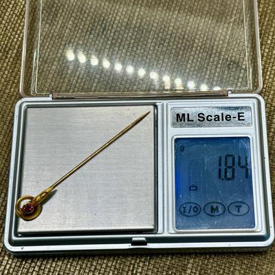 LOT 16 - Art Deco 14K Gold Stick Pin