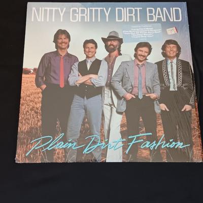 Nitty Gritty Dirt Band Vinyl Record Albums LP Record - Hold on & Plain dirt fashion.