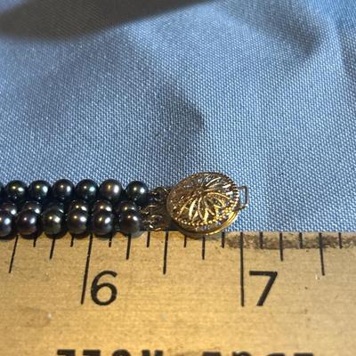 14K Yellow Gold Iridescent Pearl Bracelet Triple Strand w/Fancy Clasp Excellent