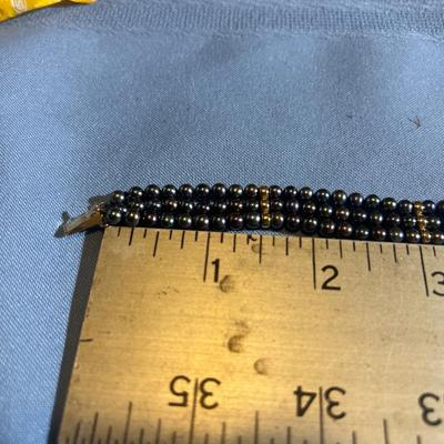 14K Yellow Gold Iridescent Pearl Bracelet Triple Strand w/Fancy Clasp Excellent