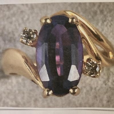Ladies 14Karat Gold and Diamond Ring featuring an Amethyst