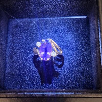 Ladies 14Karat Gold and Diamond Ring featuring an Amethyst