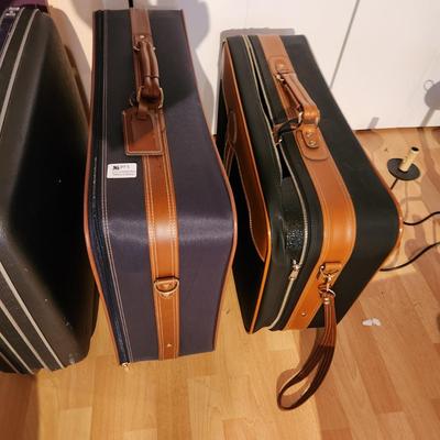lot of 3 Suit Cases Luggage Samonite Jaguar