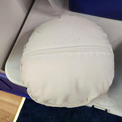 2 Round Blue & White Needlepoint Pillows Chinoiserie Motif 11-12"