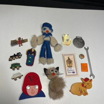 6- Vintage Pins & Misc (Mickey Mouse), Reddy Kilowatt)