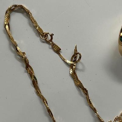 14k Gold Jewelry Lot 22.7 grams & 4 grams of 10k, Earings, Necklace, & Pins