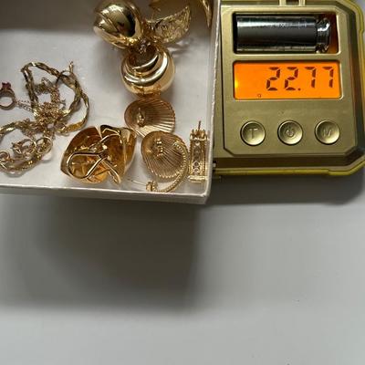 14k Gold Jewelry Lot 22.7 grams & 4 grams of 10k, Earings, Necklace, & Pins
