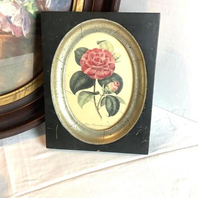355 Vintage Ladies Lily of the Valley Perfume Bottle Vanity Set with Floral Wall Decor