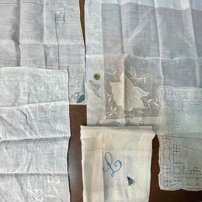 Vintage Linen Lot 5 - 4 piece set, white hankerchiefs