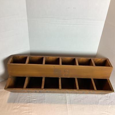 362 Vintage Family Mercantile 12 Section Advertising Organizer