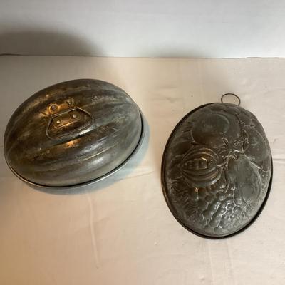 366 Vintage Metal Kitchen Lot