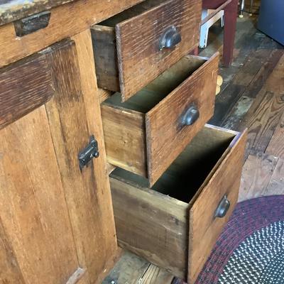 371 Antique Oak Stepback 2-piece Kitchen Cupboard