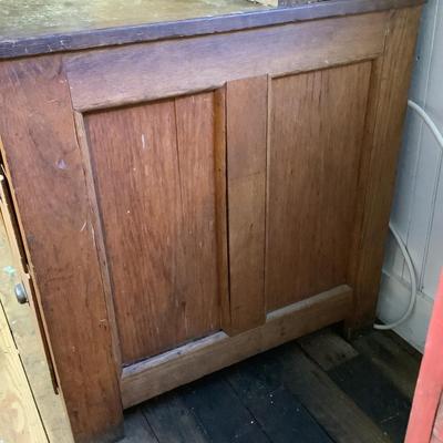 371 Antique Oak Stepback 2-piece Kitchen Cupboard