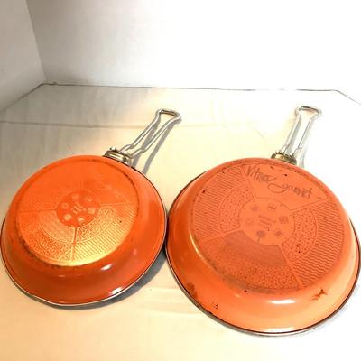 377 Set of 2 Vitrex Gourmet Pans 8" & 10"