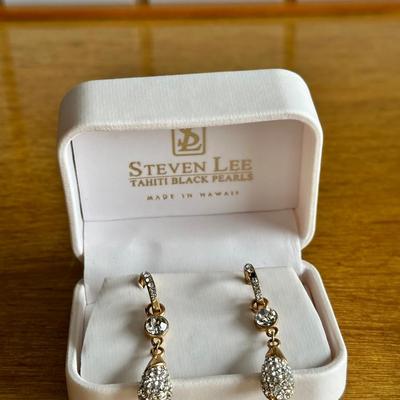 TWINKLE CRYSTAL DROP EARRINGS