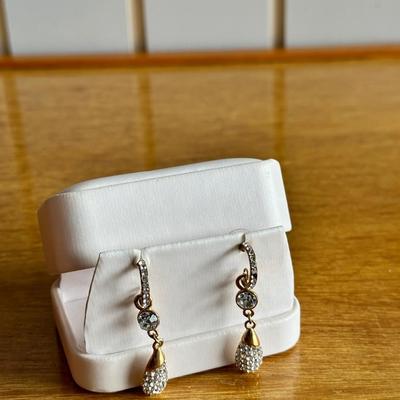 TWINKLE CRYSTAL DROP EARRINGS