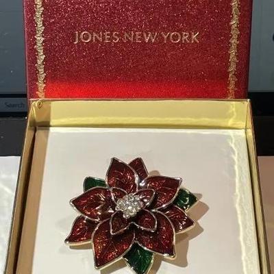 Vintage Jones New York Fashion Christmas Holiday Brooch New in Gift Box as Pictured.