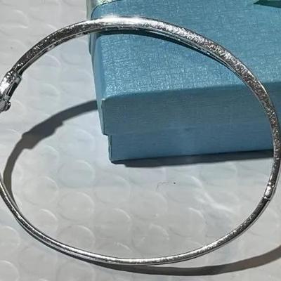 Vintage Sterling Silver Hinged CZ Bangle Bracelet w/Figure-8 Safety Clasp. Made for a 7", 7.5" Wrist.