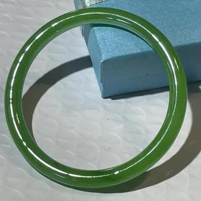 Vintage Asian Jade/Jadeite Standard 7" Bangle Bracelet 1/4" Wide Preowned from an Estate.