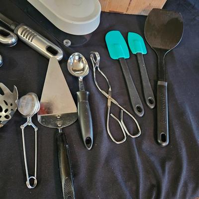 Kitchen Gadgets and Utensils (K-DW)