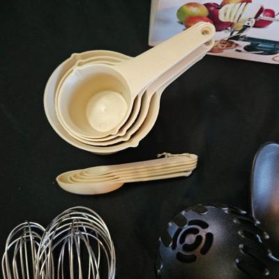 Kitchen Gadgets and Utensils (K-DW)