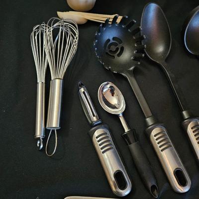 Kitchen Gadgets and Utensils (K-DW)