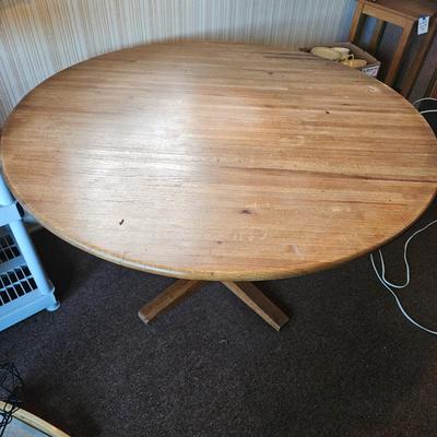 Round Oak Kitchen Table (K-DW)