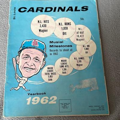 1962 St. Louis cardinals official souvenir yearbook