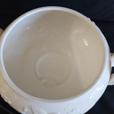 Akron Electric Soup Tureen & West Bend Electric Bean Pots (K-DW)