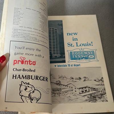 1970 St. Louis cardinals official souvenir yearbook