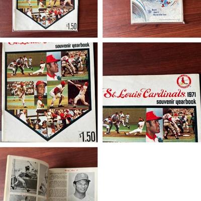 1971 St. Louis cardinals official souvenir yearbook